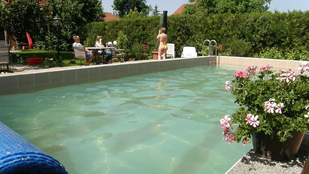 Marika Vendégház Szeged Maison d'hôtes